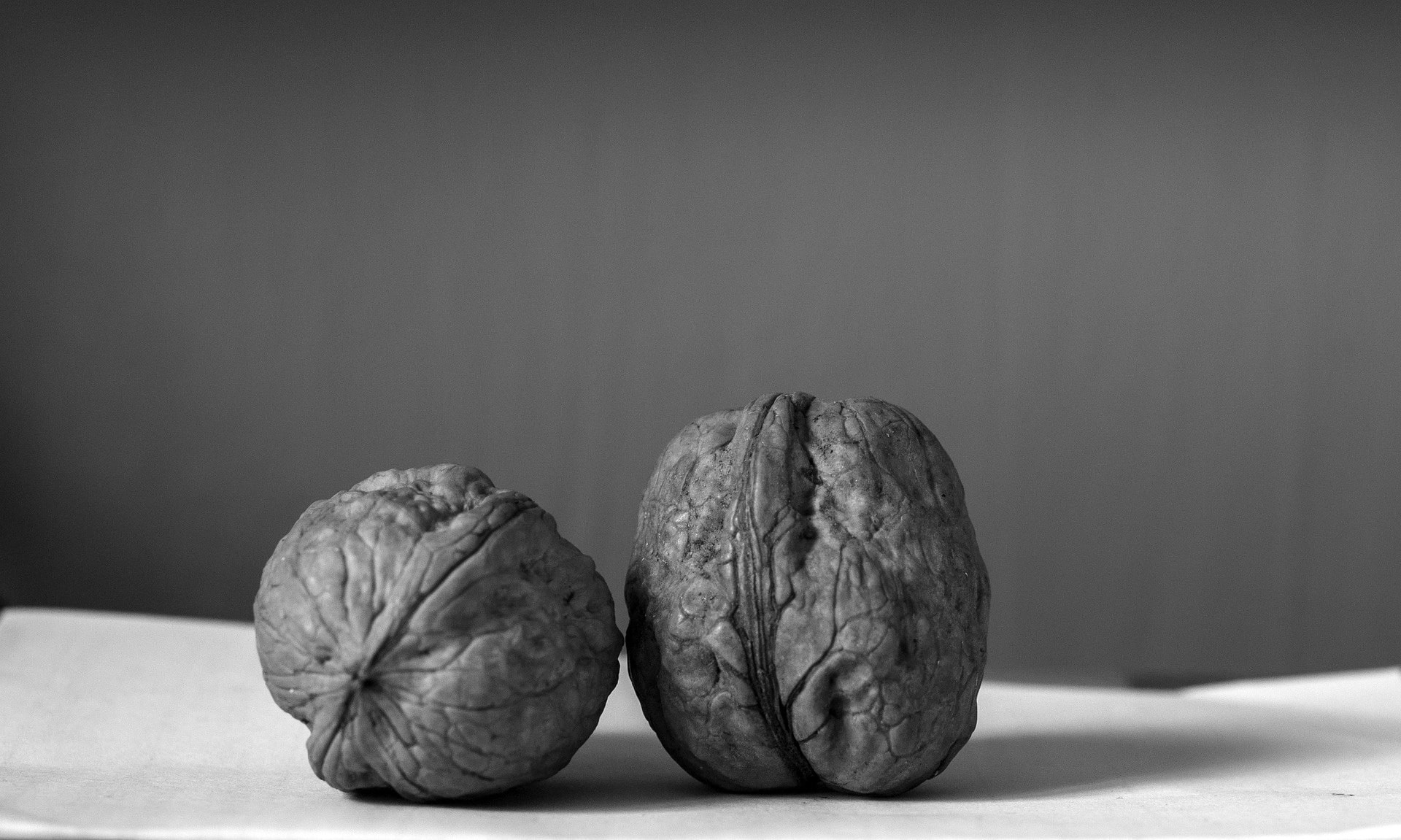 Visual metaphor for testicles using walnuts.
testicular self-examination
